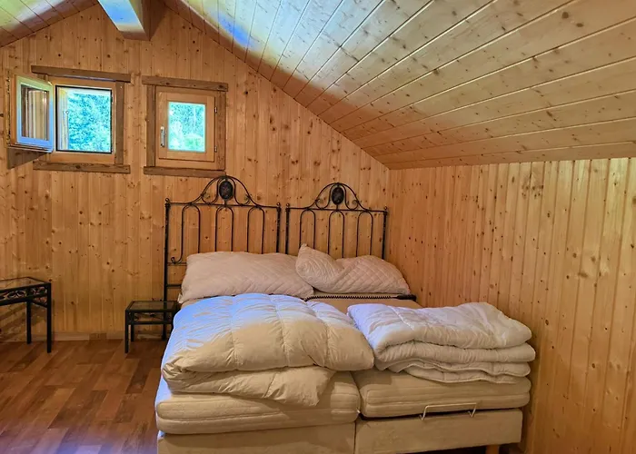 Alpin Authentique Au Coeur Du Valais, Heremence Chalet *