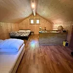 Alpin Authentique Au Coeur Du Valais, Heremence シャレー *